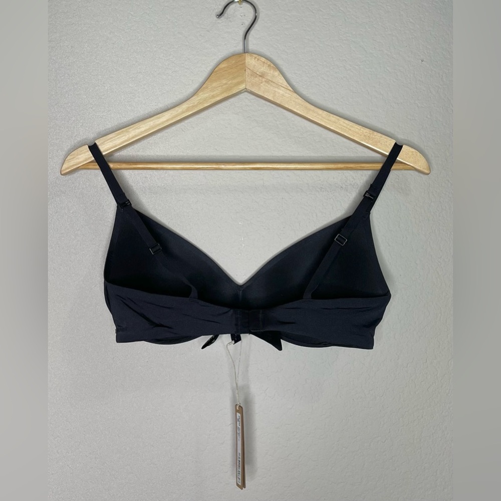 NWT SKIMS Wireless Form Push-Up Plunge Bra BR-WRL-1891 Onyx Black Size 34C - Picture 3 of 4
